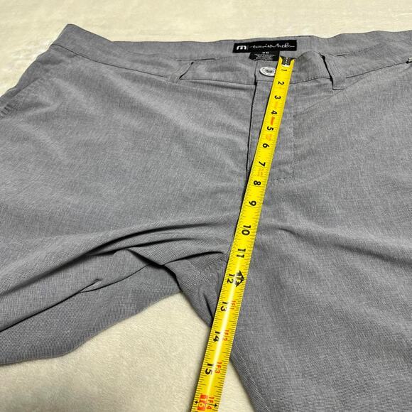 Travis Mathew Performance Golf Shorts Men's 36 Gray Lightweight Wicking Chino - Picture 7 of 8